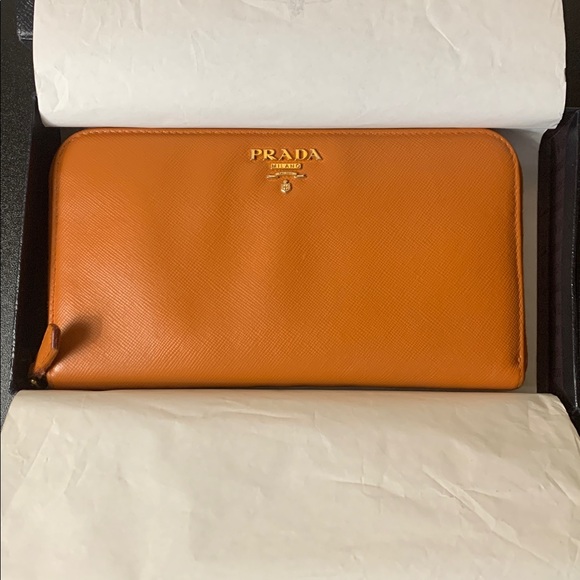 PRADA MilANO WALLET ORANGE (EUC)🧡🤎 with box/paper - Picture 15 of 15